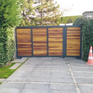 İroko Bahçe Kapısı